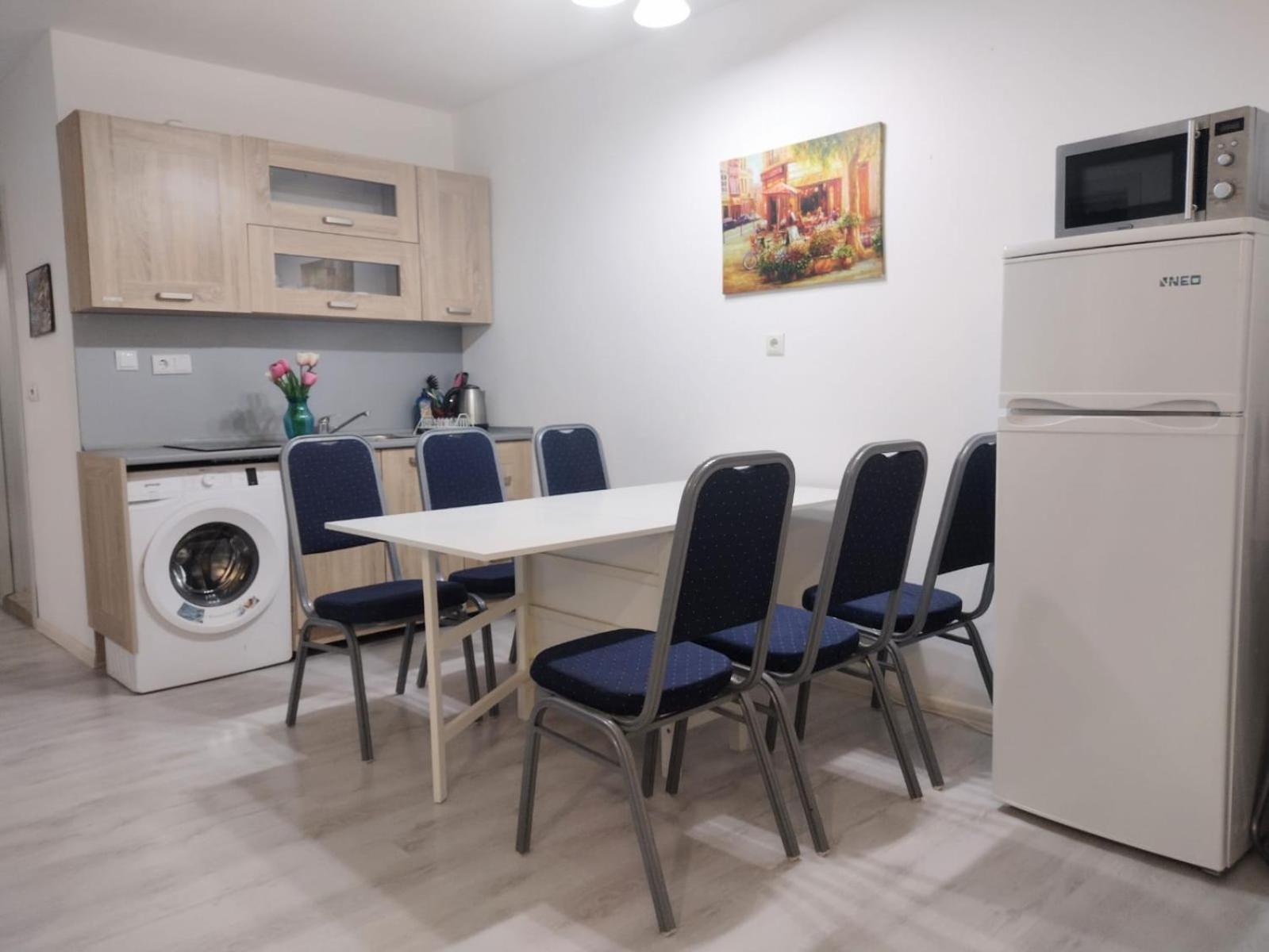 Private Apartment With Parking And Pool Balchik Ngoại thất bức ảnh